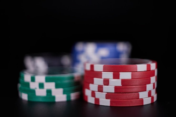 Layar permainan Fortune Rabbit di racuntoto menampilkan gulungan, garis pembayaran, dan kontrol taruhan